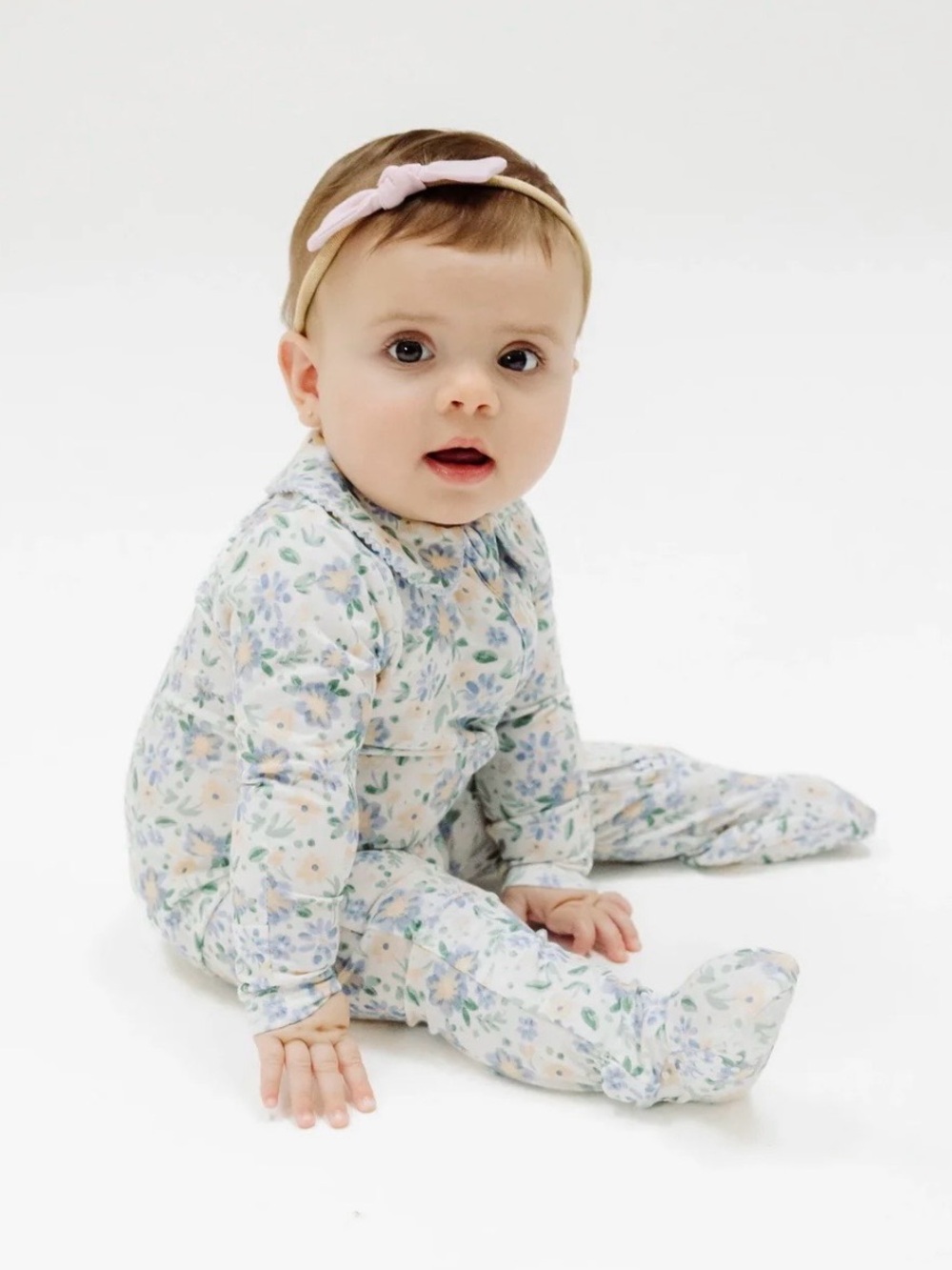 Angel Dear Baby Peter Pan 2-Way Zipper Footie, 
Veronical Floral - Size 3-6M